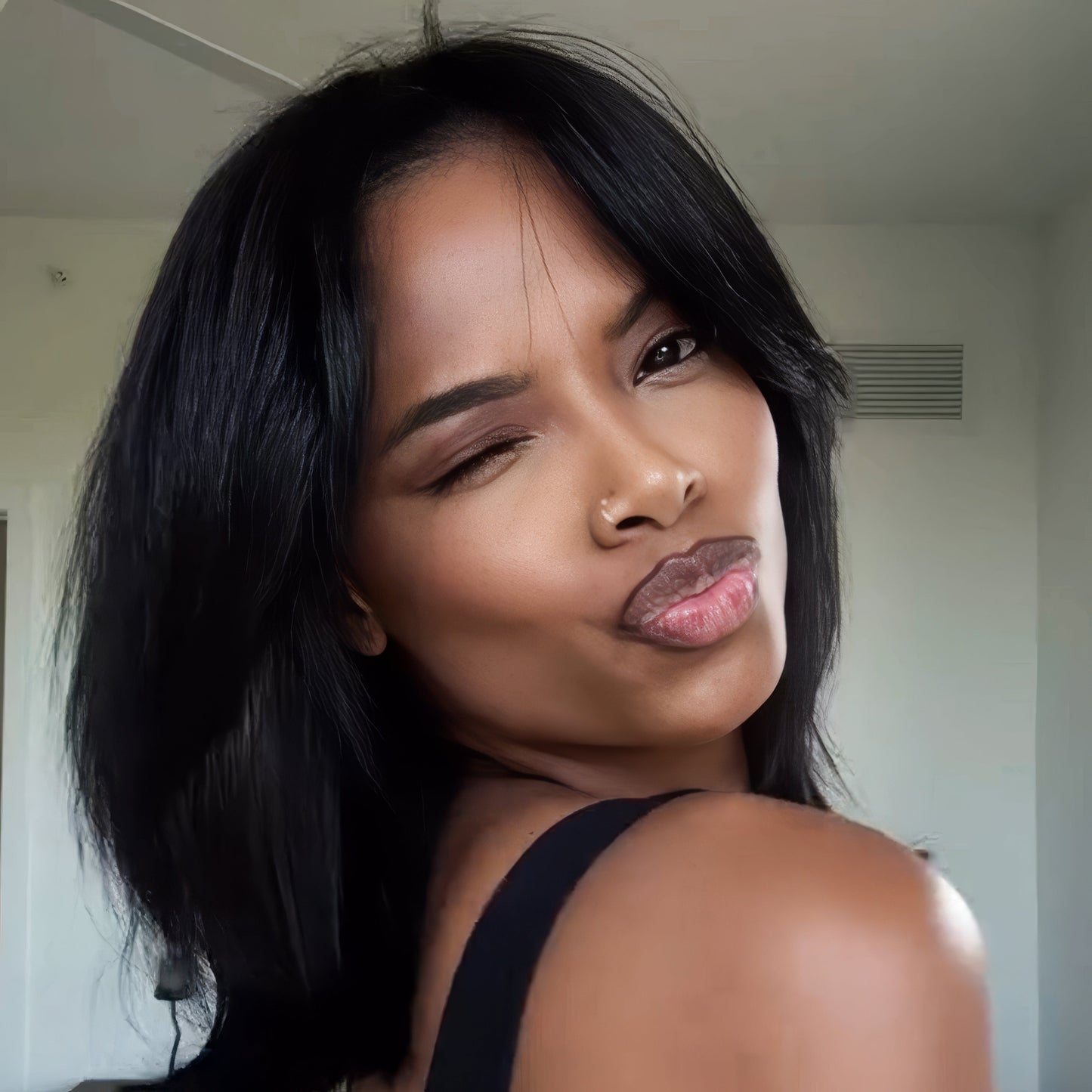 Face-Framing Layered Bob Glueless Wig | Wear & Go Swoop Bang Lace Wig